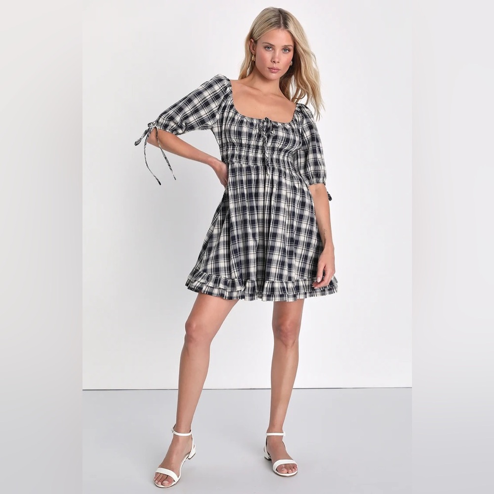 Lulu’s NWT Countryside Short Sleeve Navy Plaid Mini Milkmaid Dress Size Small